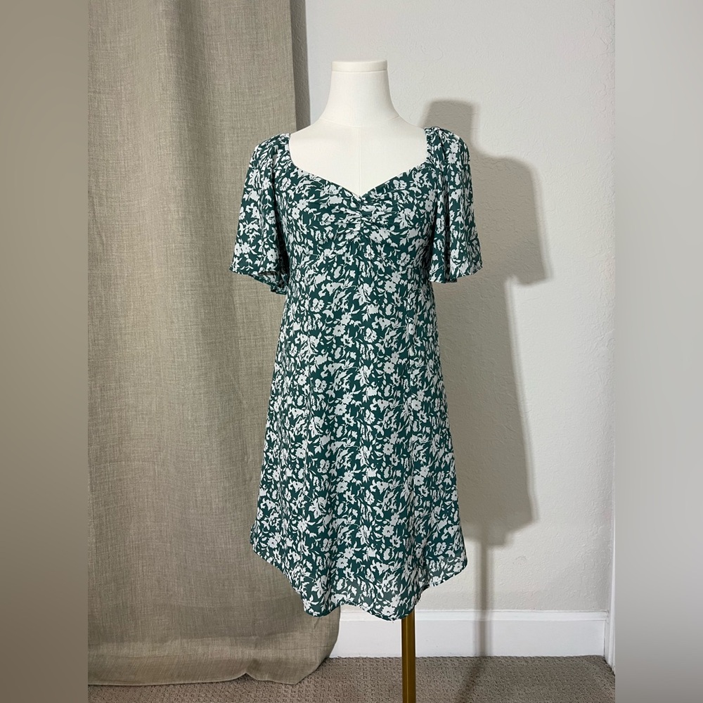 Feminine Garden Girl Abercrombie And Fitch Flutter Sleeve Floral Dress‎ Small